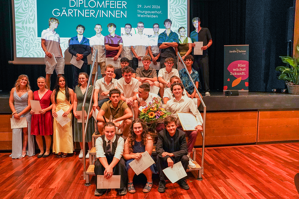 Wir gratulieren Amanda und Joel zum Lehrabschluss